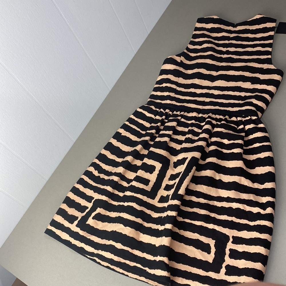 4.collective Designer Dress - Picture 6 of 8